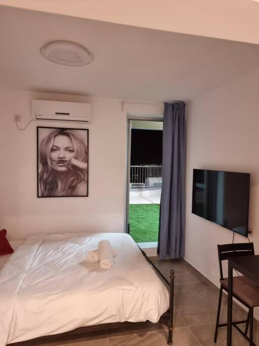 Appartement דירת זוּגַג מפנקת עם מרפסת משגעת ונוף למפרץ. Eilat